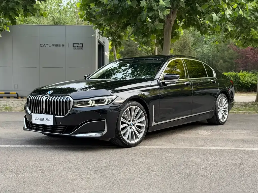 BMW 7 Series — фото 6