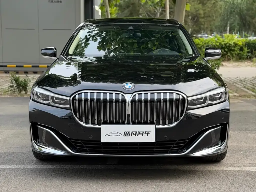 BMW 7 Series — фото 10