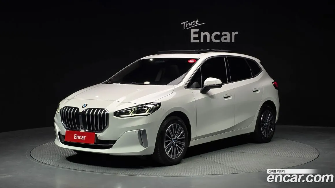 BMW 2-Series 220i Luxury 1