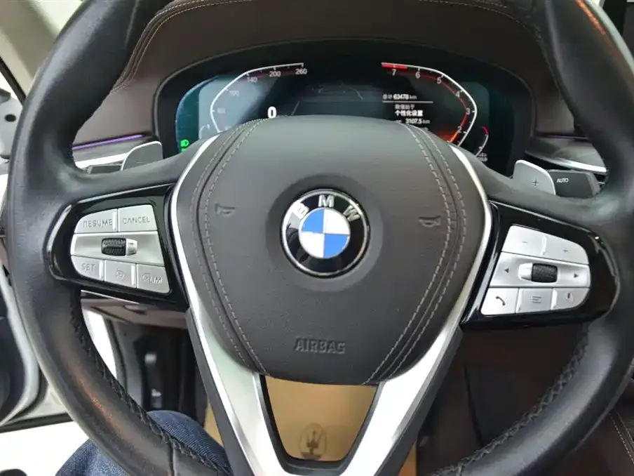 BMW 5 Series — фото 10