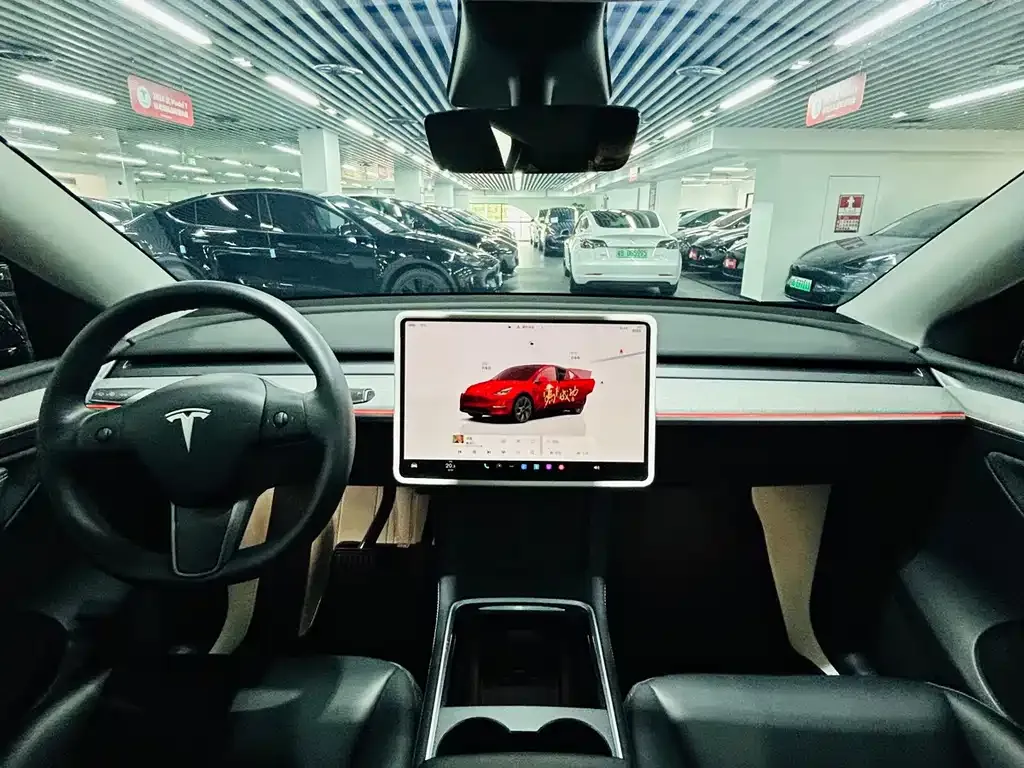 Tesla Model Y — фото 4