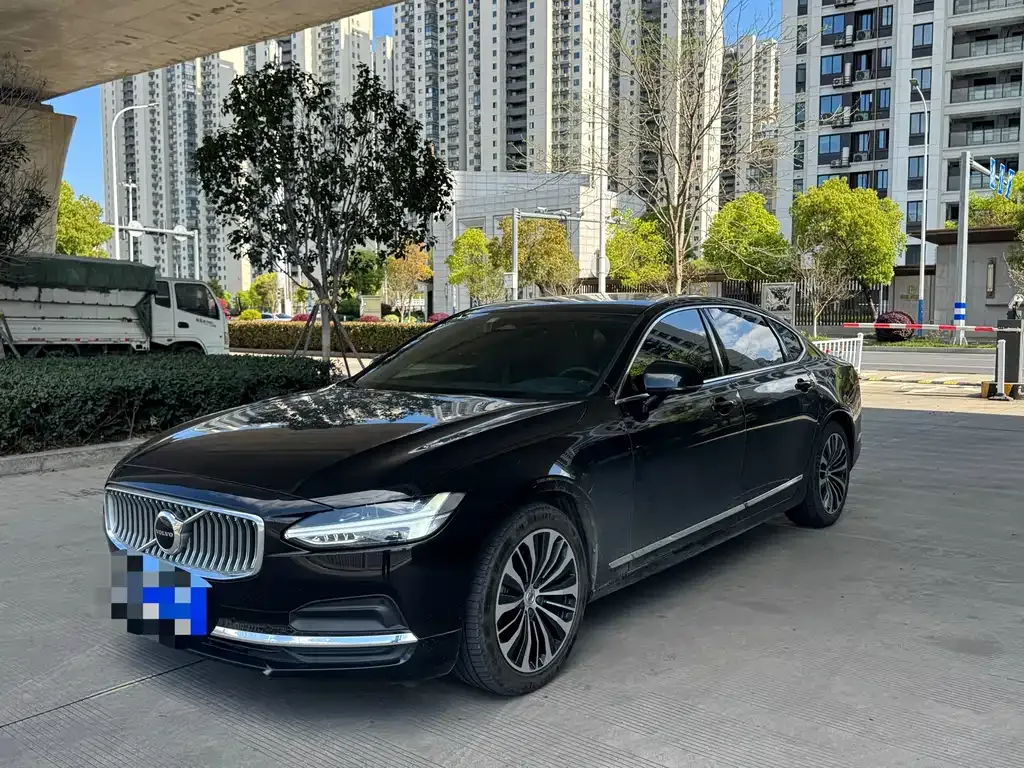 Volvo S90 — фото 1