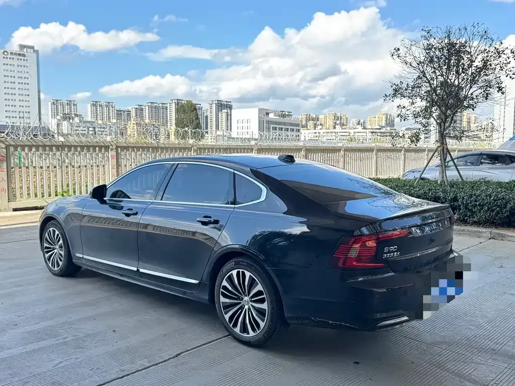 Volvo S90 — фото 8