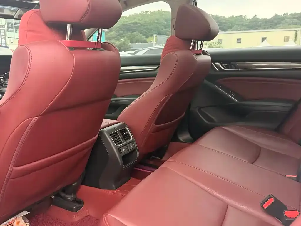 Honda Accord — фото 3