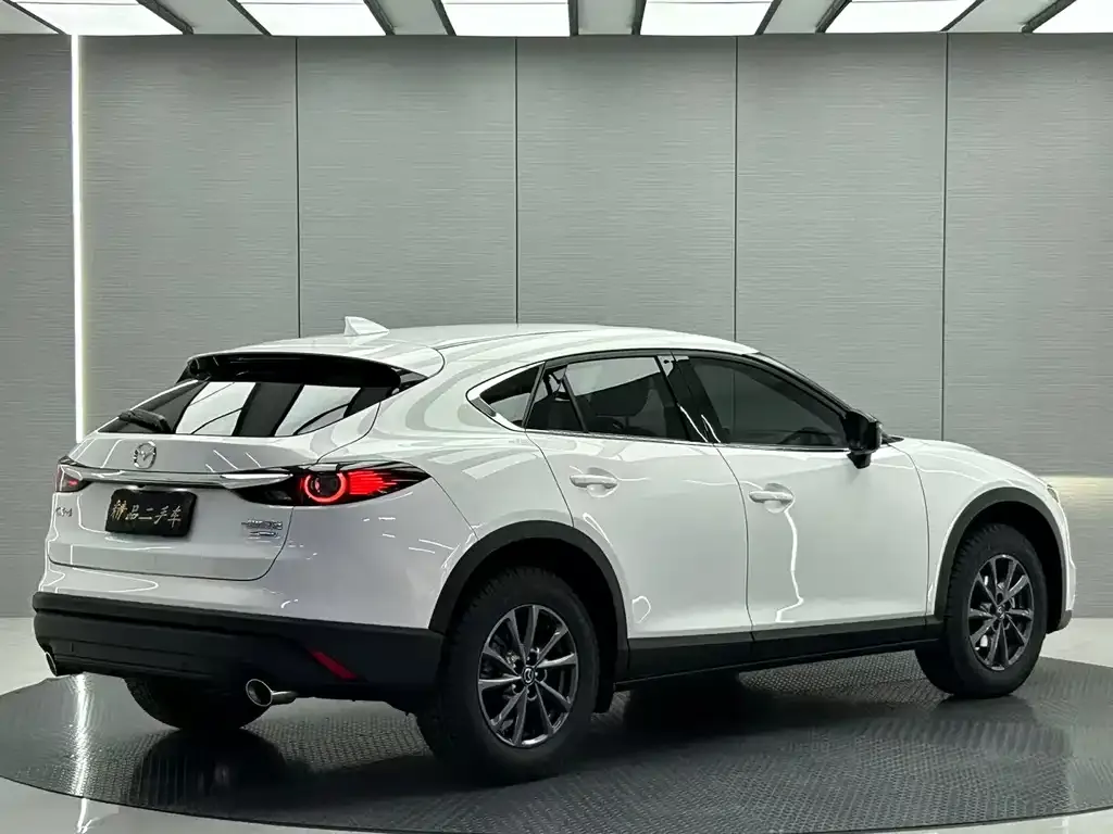 Mazda CX-4 — фото 8