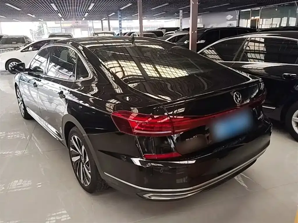 Volkswagen Passat — фото 4