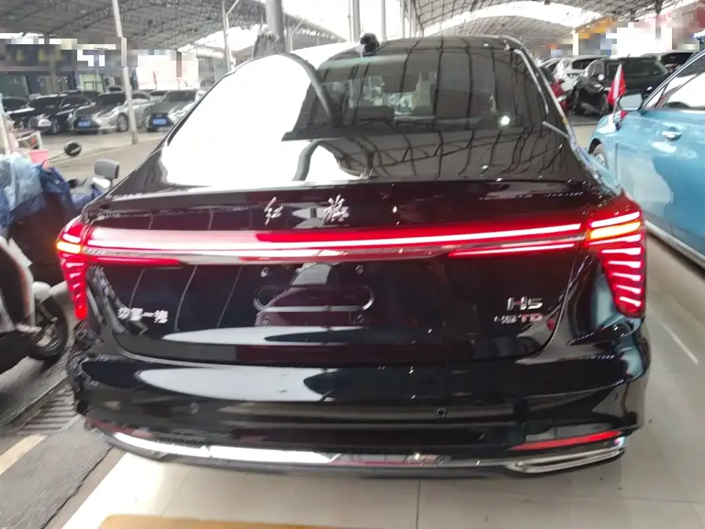 Hongqi H5 — фото 2