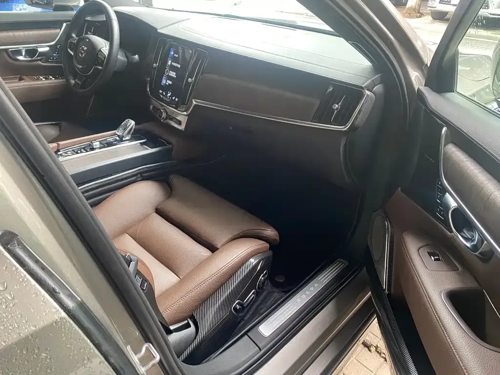 Volvo S90 — фото 3