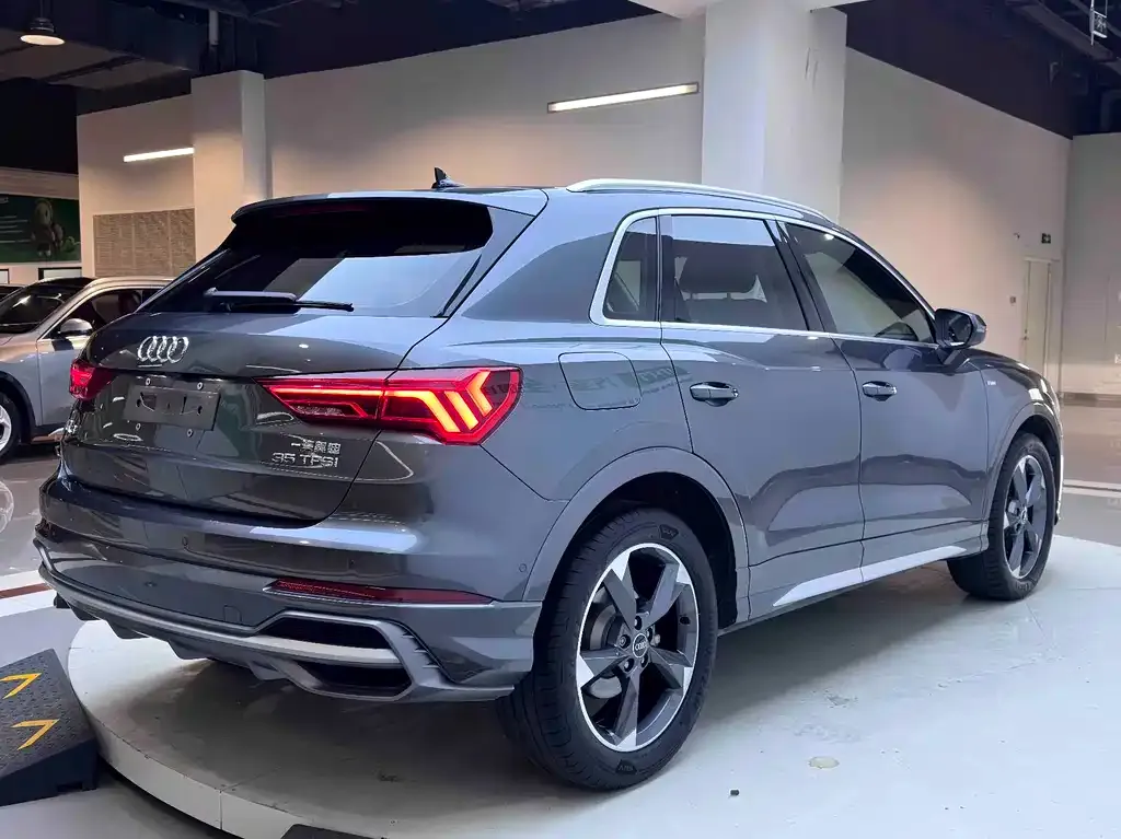 Audi Q3 — фото 5