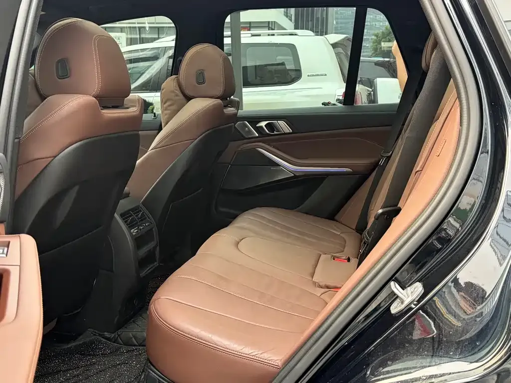BMW X5 (Import) — фото 8
