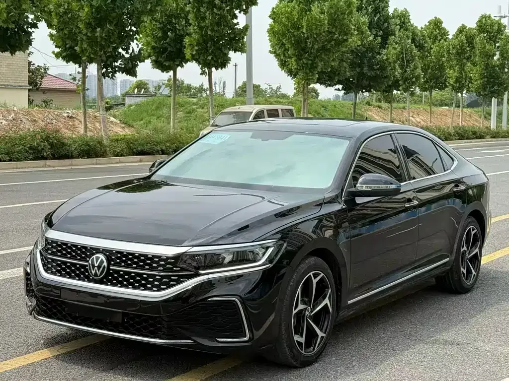 Volkswagen Passat — фото 8