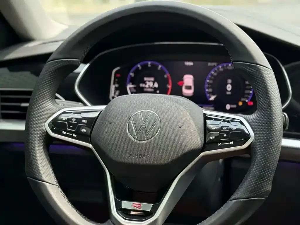 Volkswagen Passat — фото 4