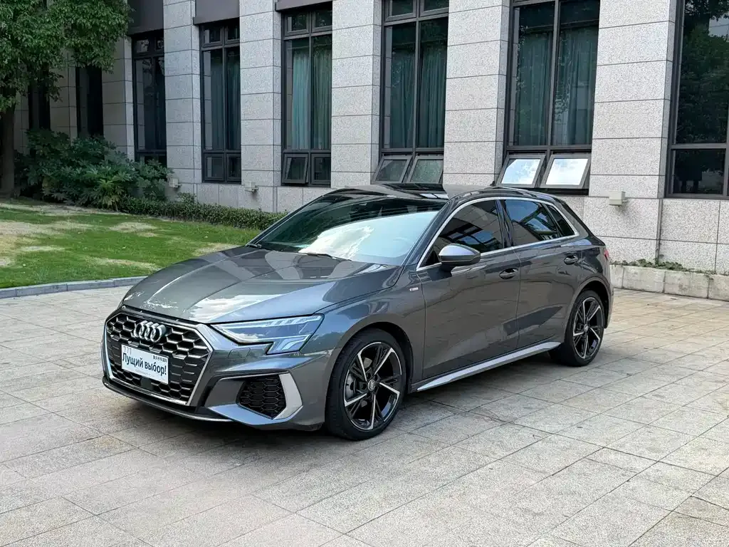 Audi A3 — фото 1