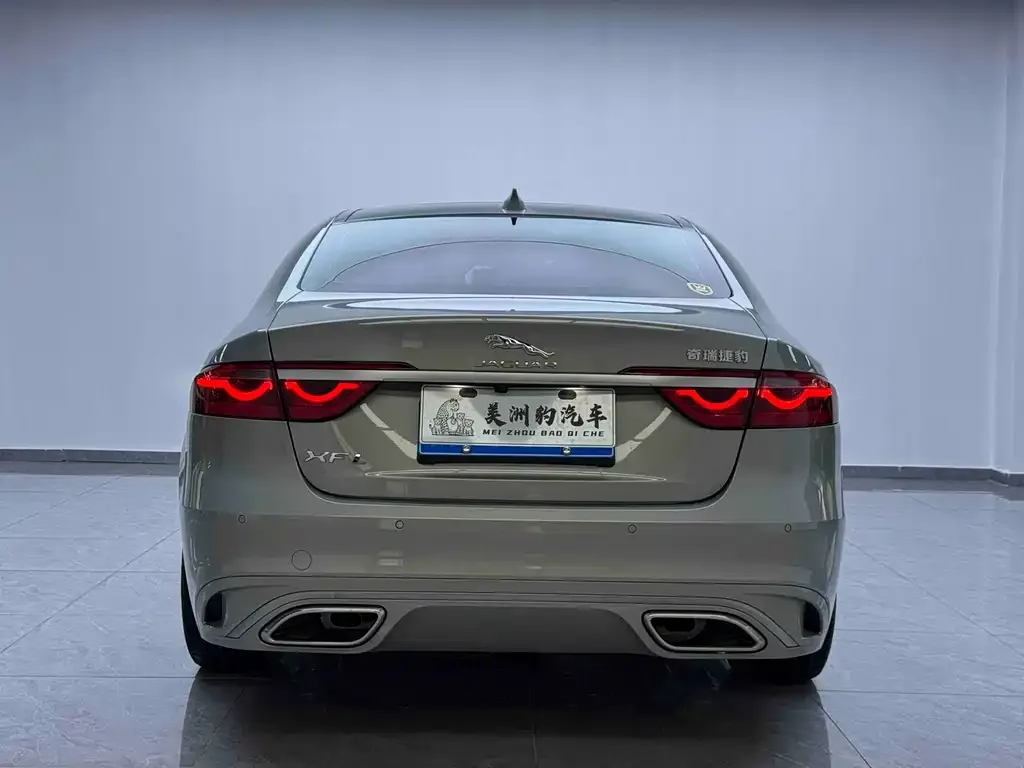 Jaguar XFL — фото 10