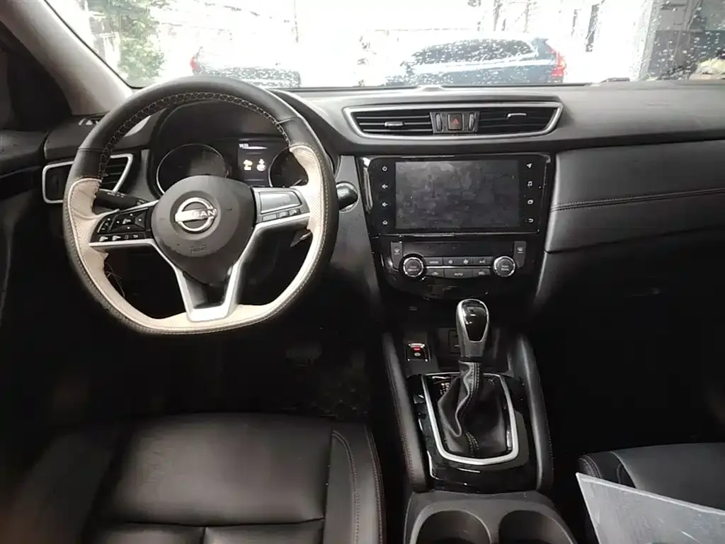 Nissan Qashqai — фото 10