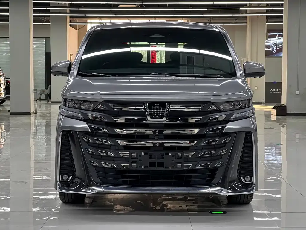 Toyota Vellfire — фото 9