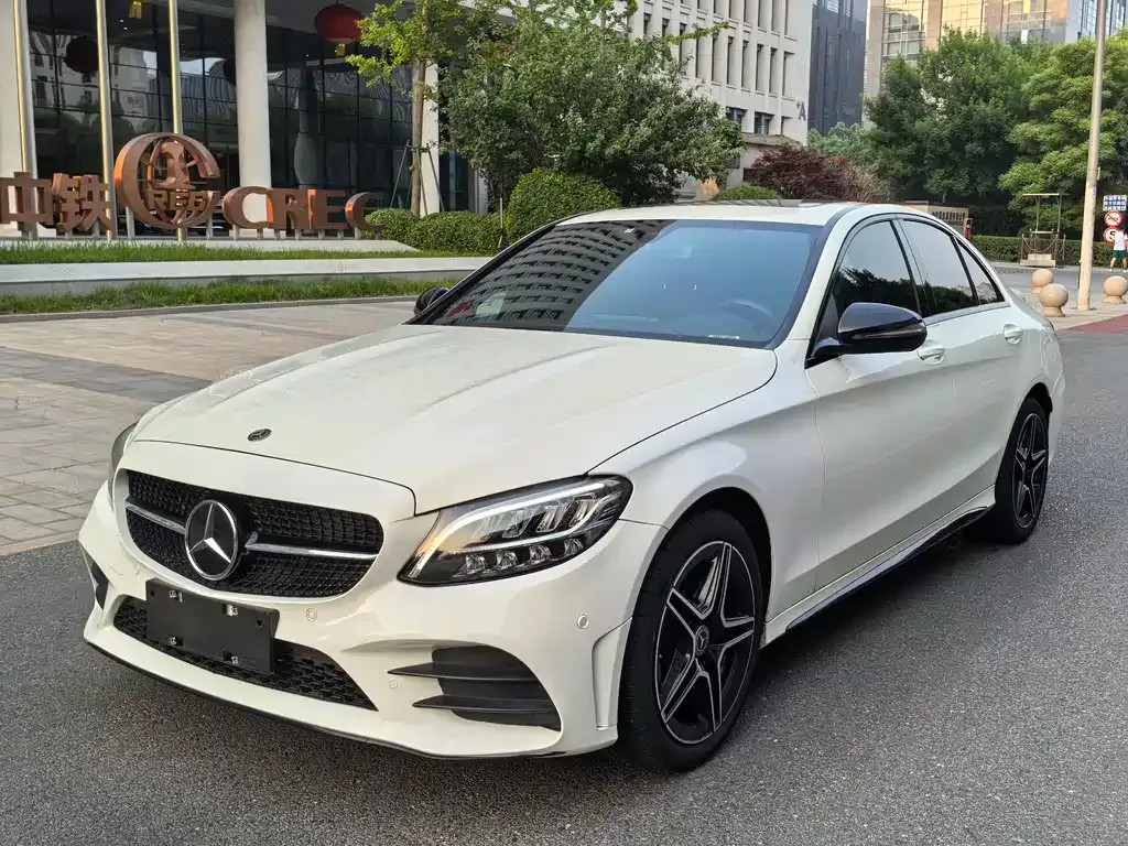 Mercedes-Benz C-Class — фото 1