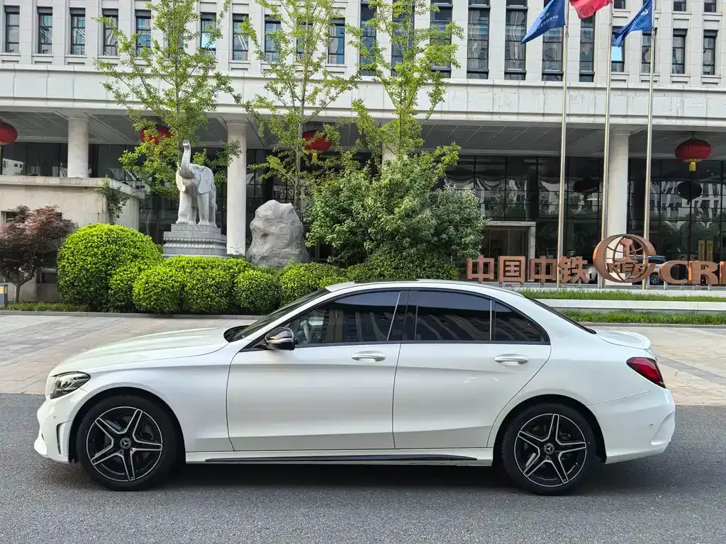Mercedes-Benz C-Class — фото 9