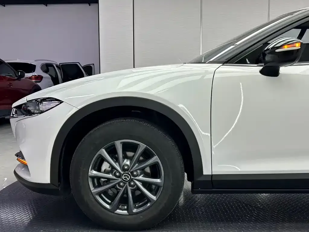 Mazda CX-4 — фото 10