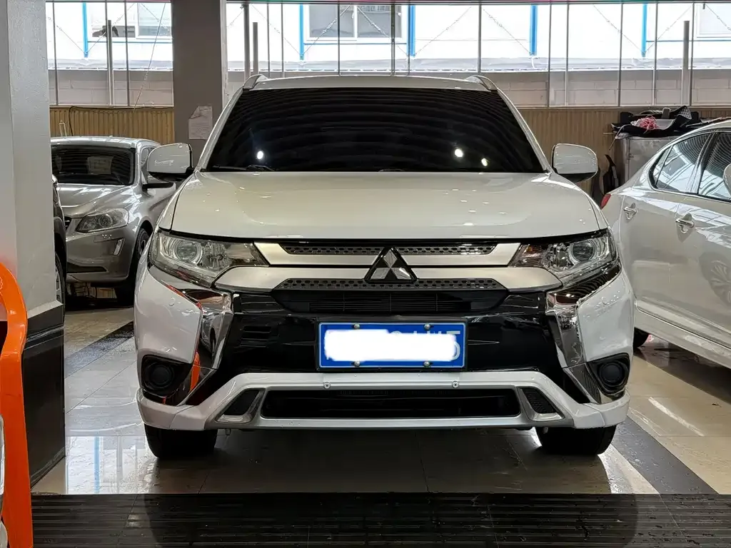 Mitsubishi Outlander 2022 из CN, фото 6