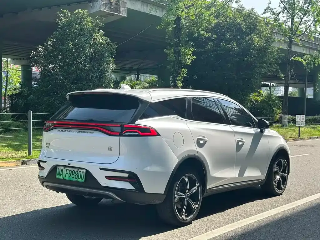 BYD Tang New Energy — фото 3