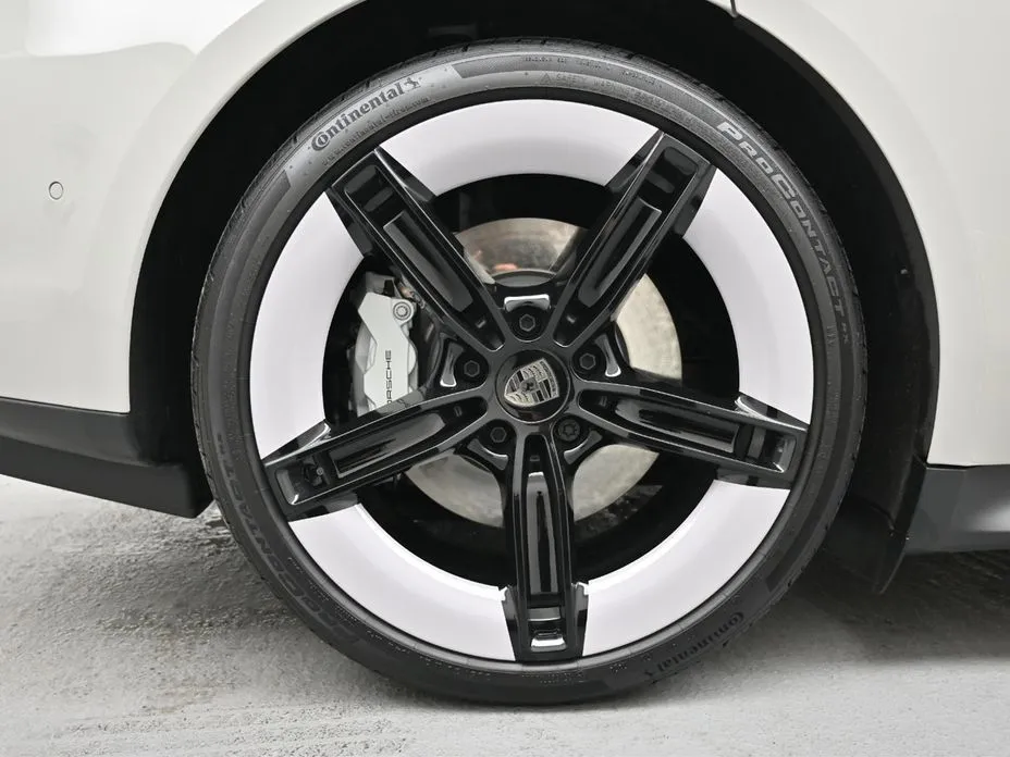 Porsche Taycan 2025 из KR, фото 9