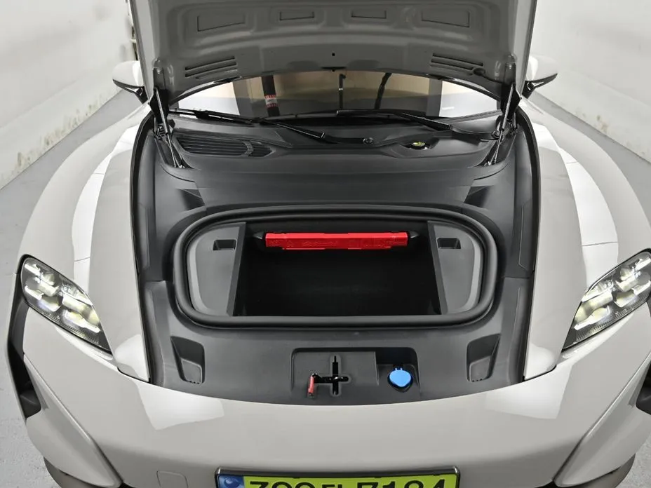 Porsche Taycan 2025 из KR, фото 6