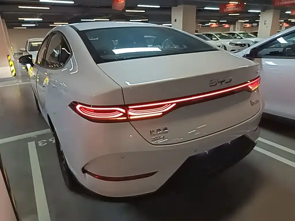 BYD Qin PLUS — фото 8