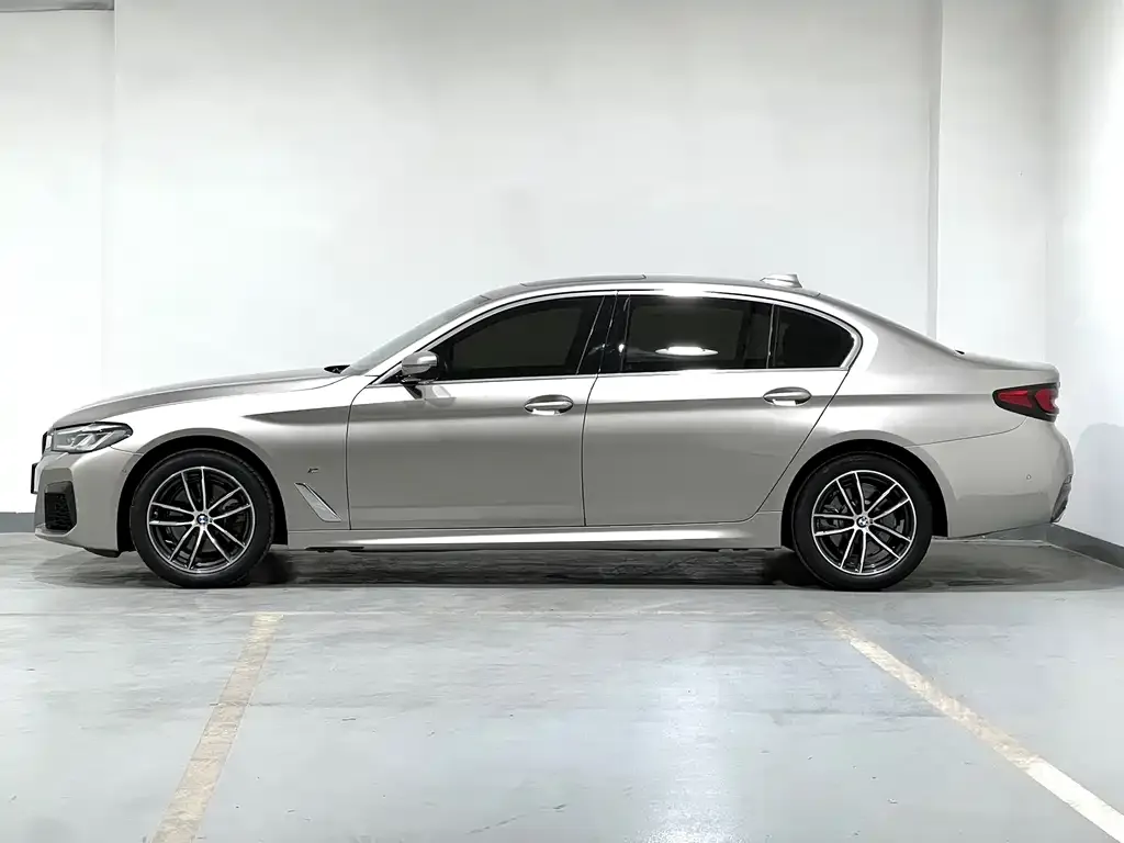 BMW 5 Series — фото 2