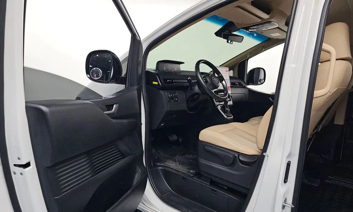 Hyundai Staria — фото 2
