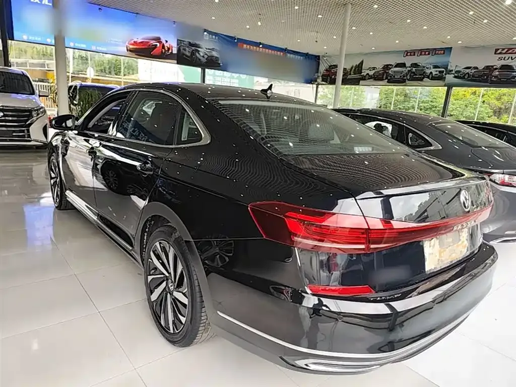 Volkswagen Passat — фото 3