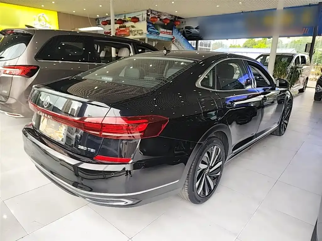 Volkswagen Passat — фото 7