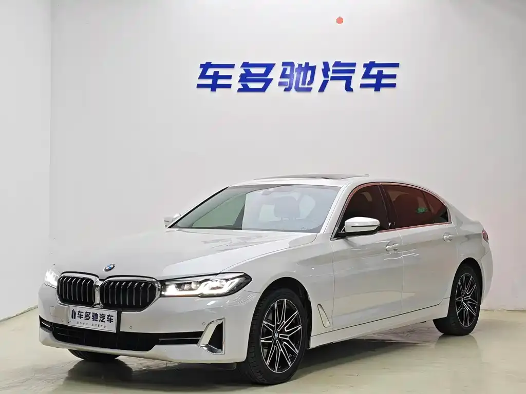 BMW 5 Series — фото 1