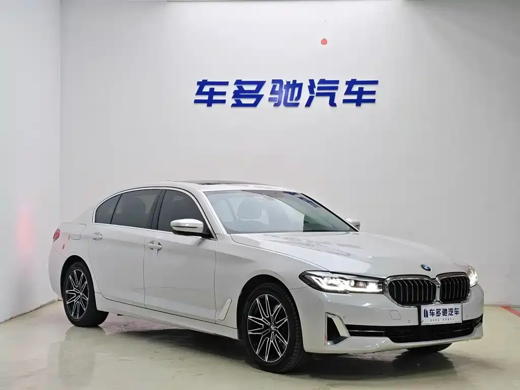 BMW 5 Series — фото 2