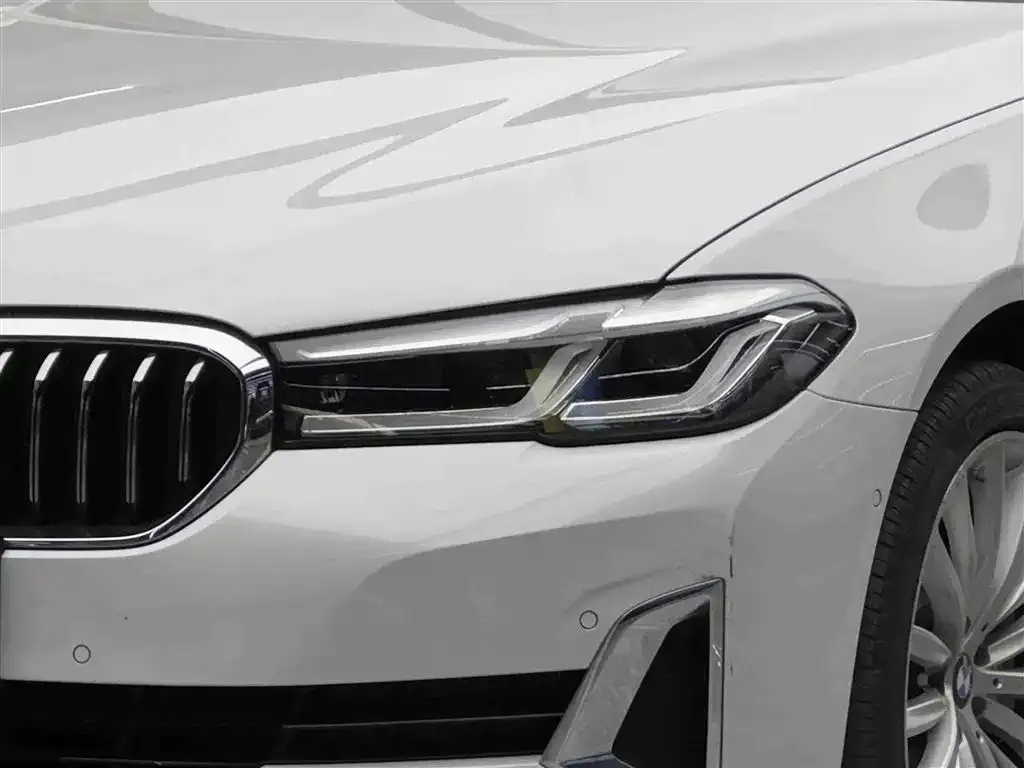BMW 5 Series — фото 4