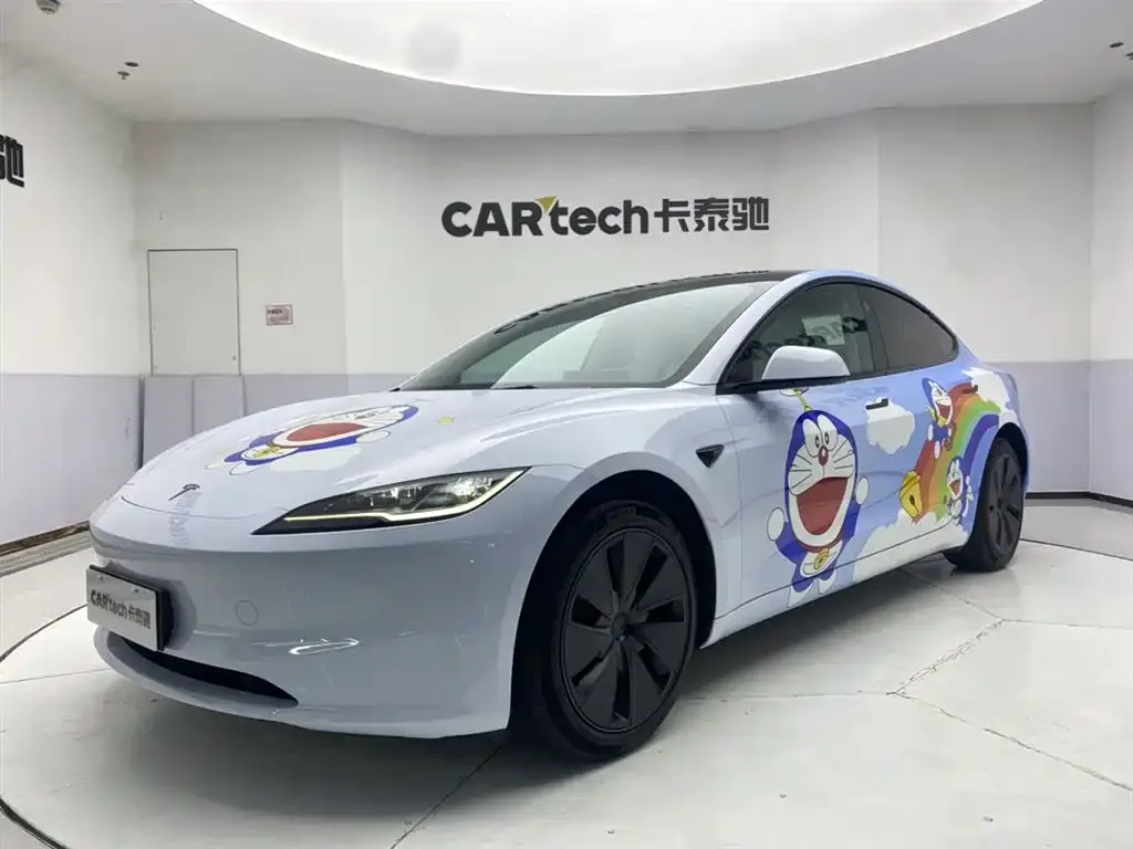 Tesla Model 3 — фото 1