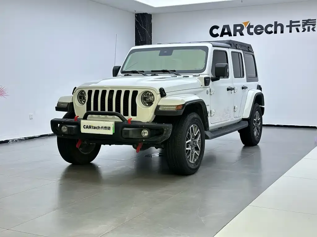Jeep Wrangler — фото 1