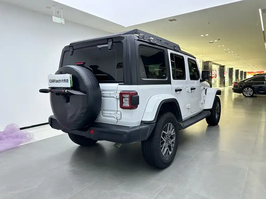 Jeep Wrangler — фото 2