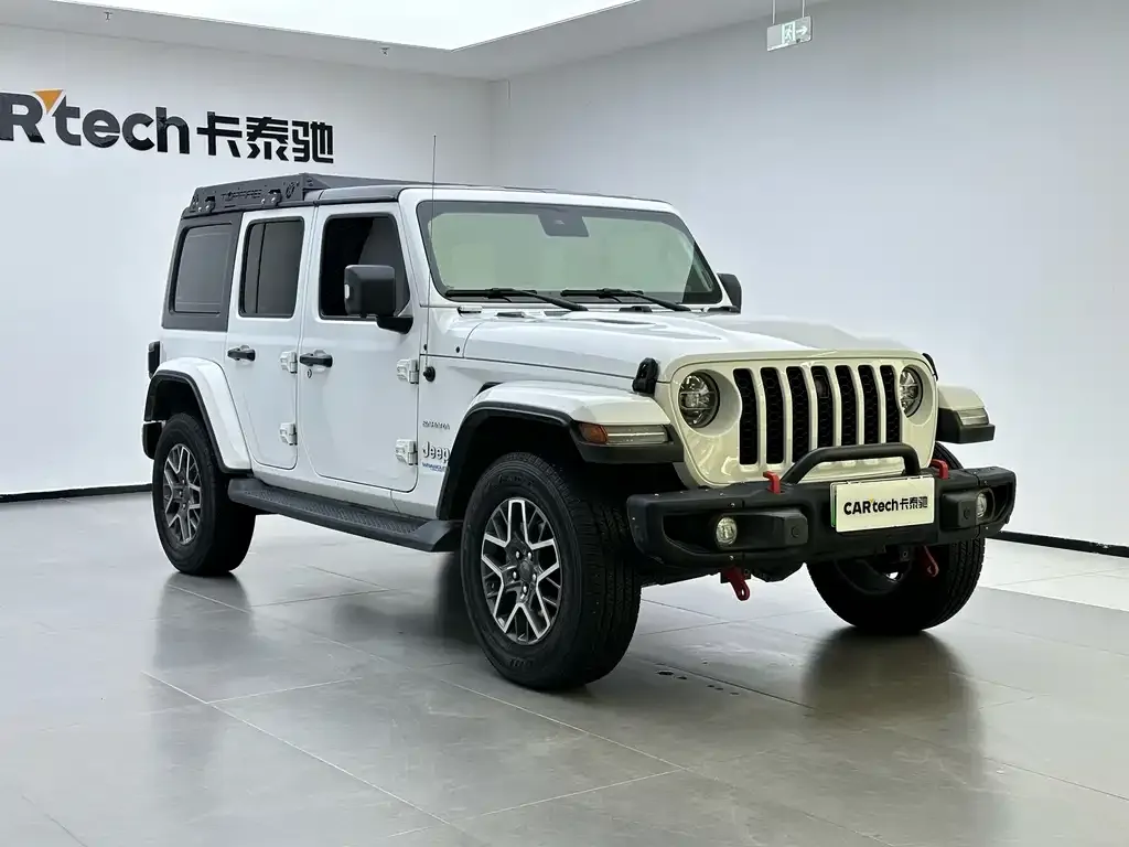 Jeep Wrangler — фото 8