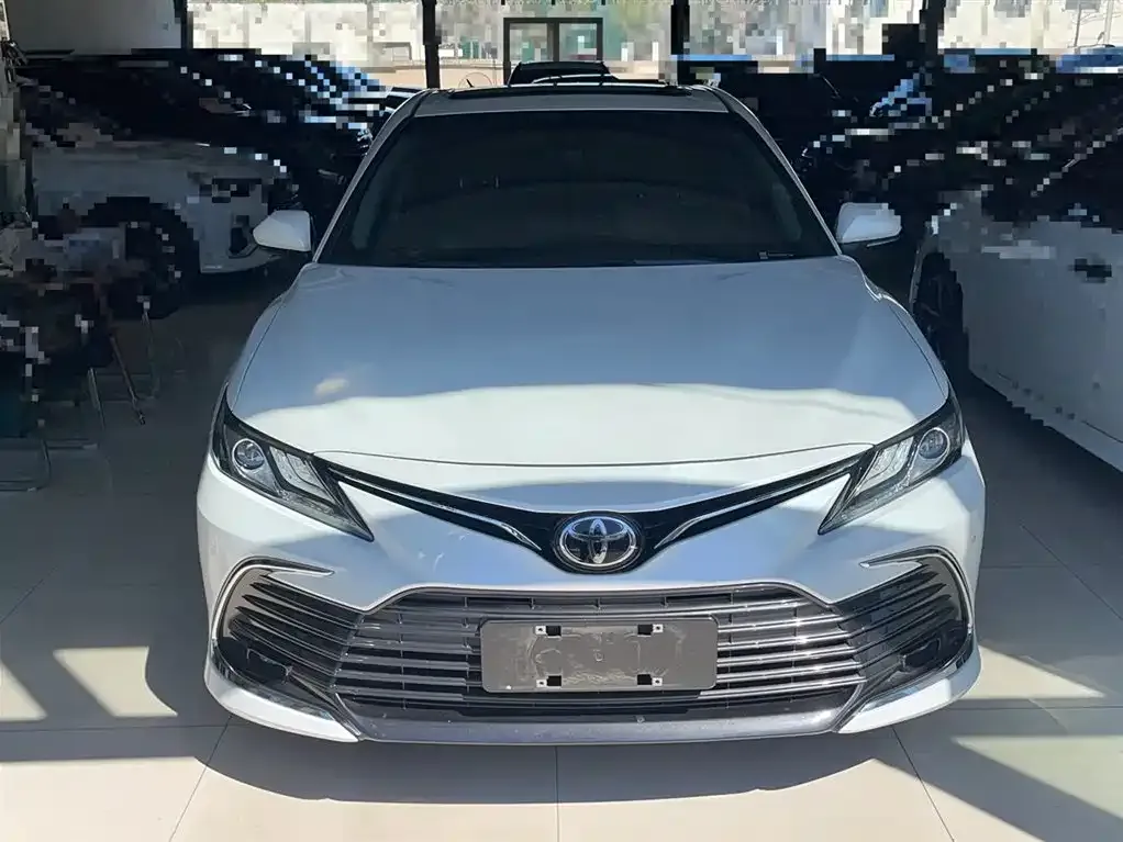 Toyota Camry — фото 9