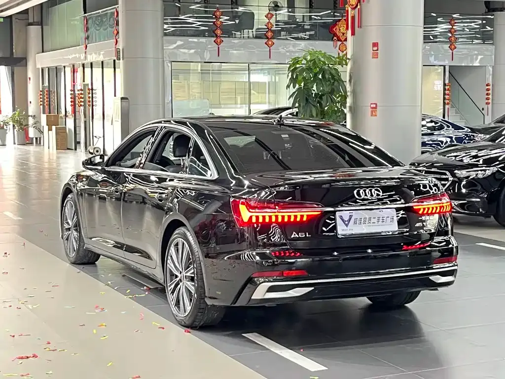Audi A6L — фото 8
