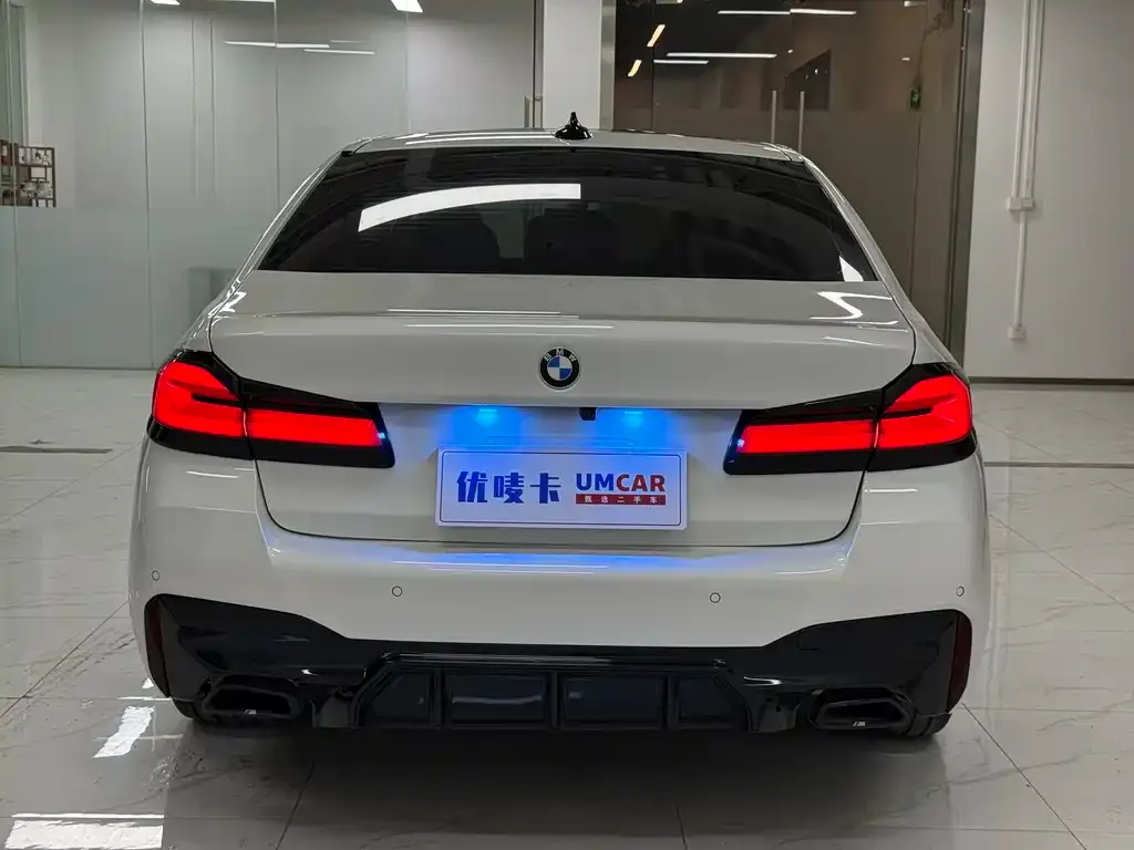 BMW 5 Series — фото 10