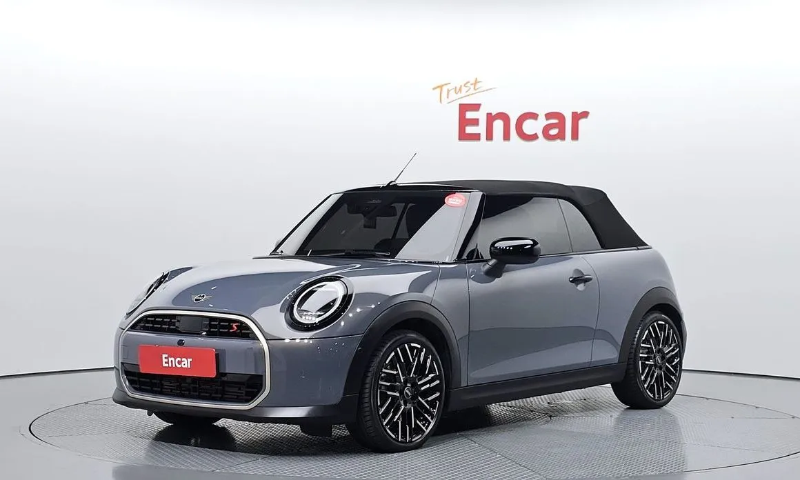 Mini Cooper Convertible — фото 1