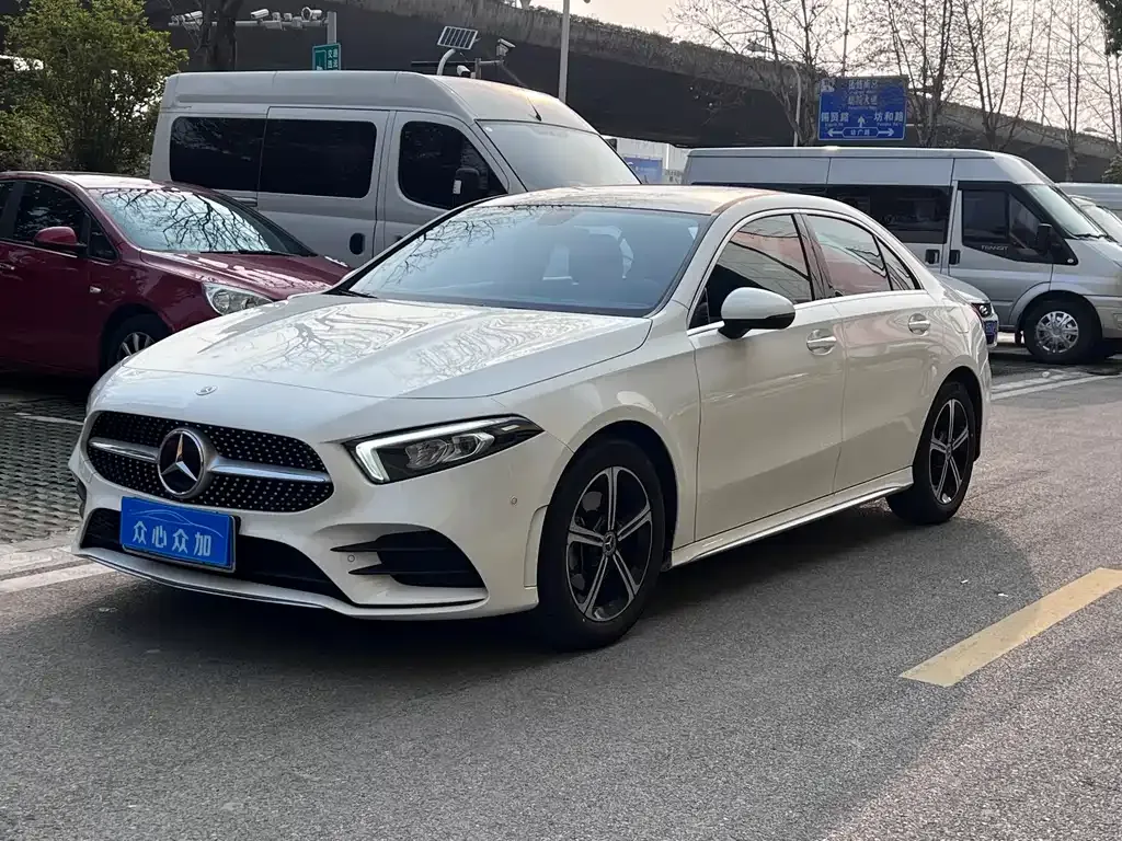 Mercedes-Benz A-Class — фото 1
