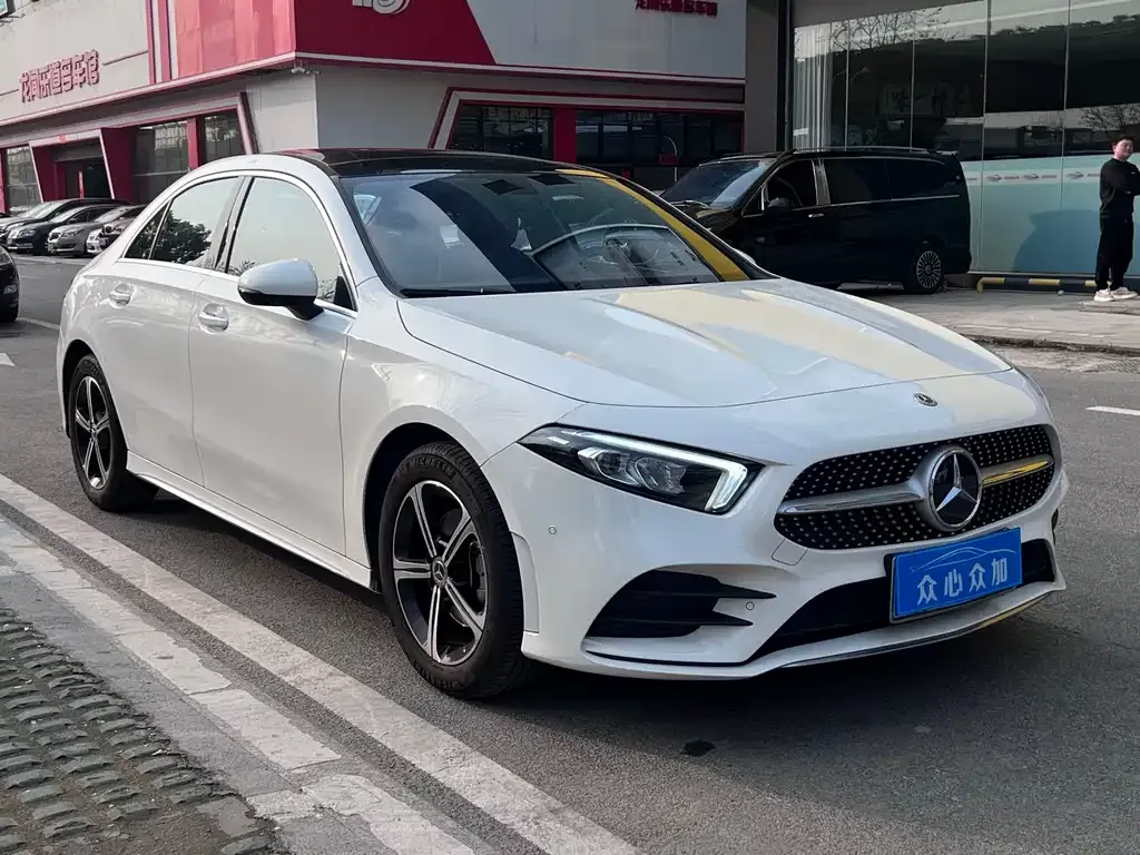 Mercedes-Benz A-Class — фото 9