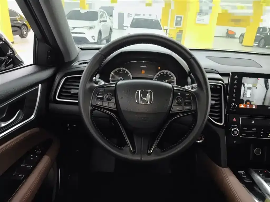 Honda UR-V — фото 7