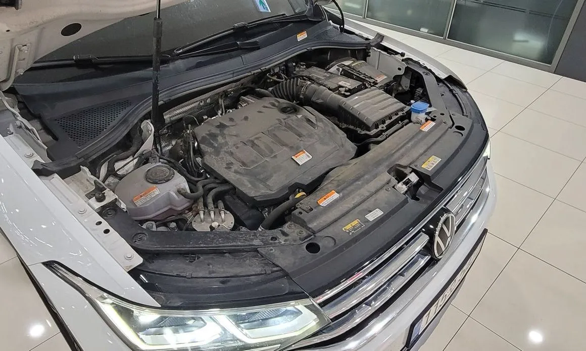 Volkswagen Tiguan — фото 10