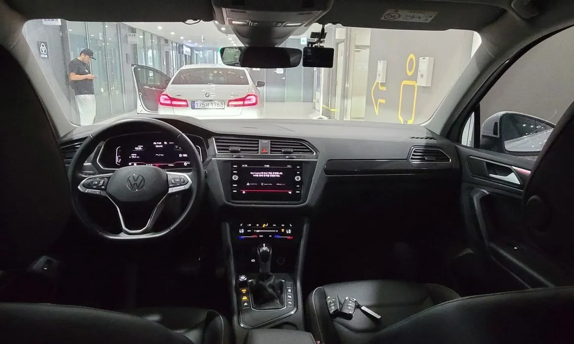 Volkswagen Tiguan — фото 7