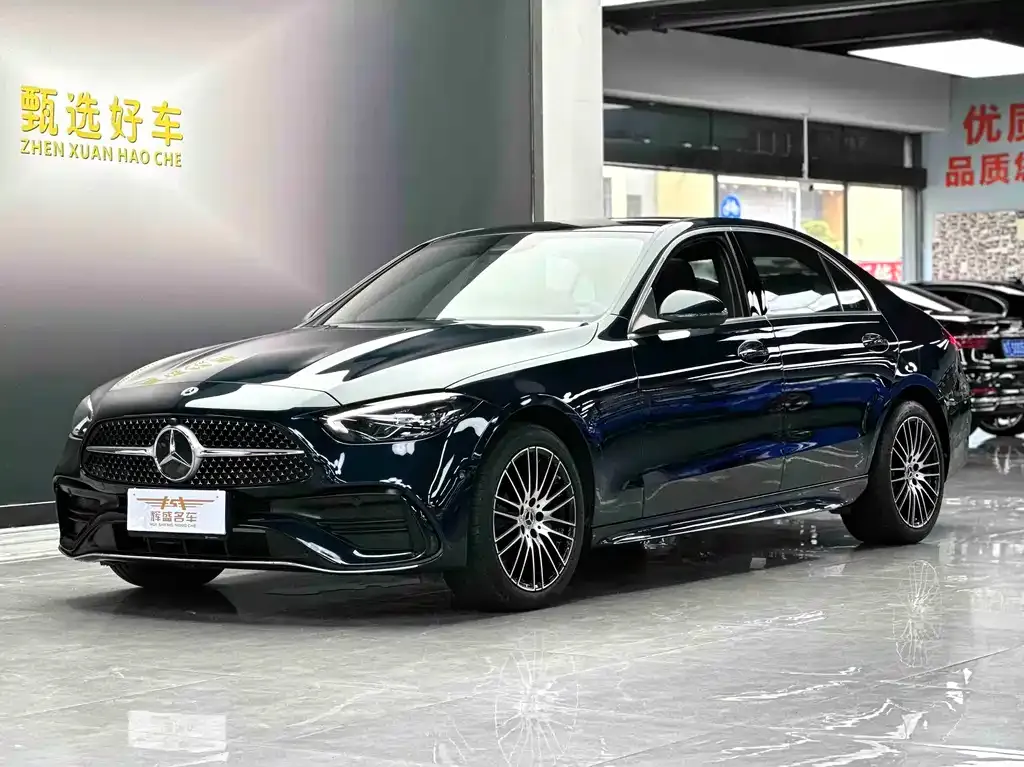 Mercedes-Benz C-Class — фото 1