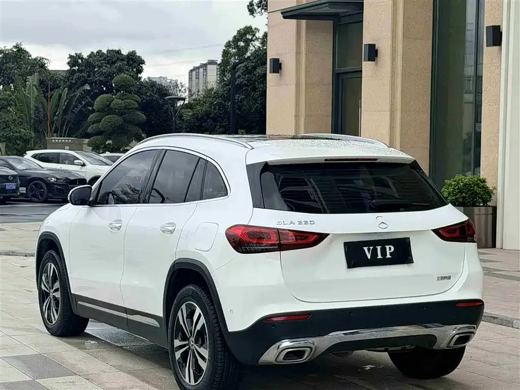 Mercedes-Benz GLA — фото 10